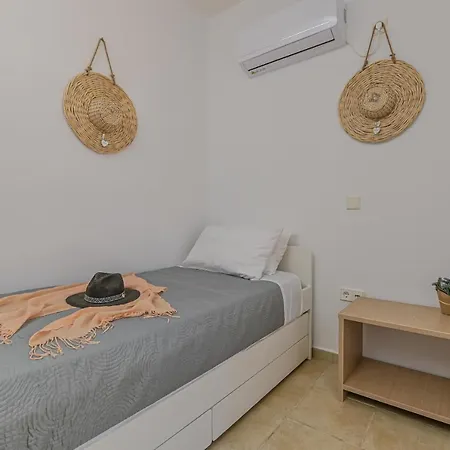 Sky View House Agkidia