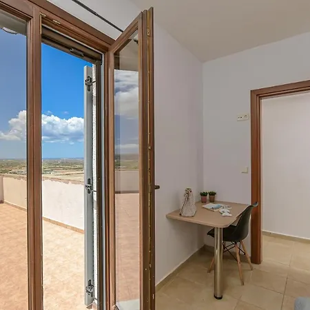 דירה Sky View House