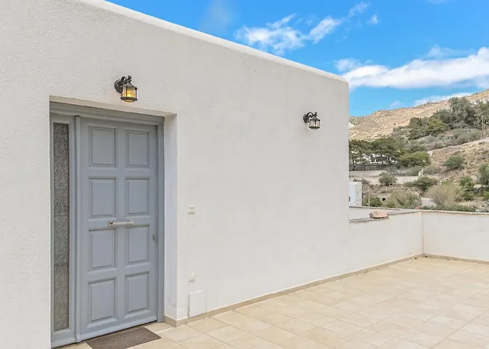 Апартаменты Sky View House